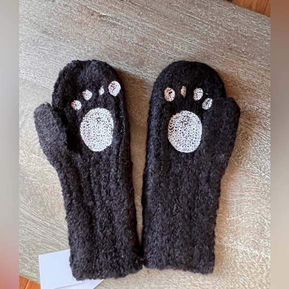 J. Crew Crewcuts Black Panda Bear Paw Mittens NWT - Picture 4 of 6